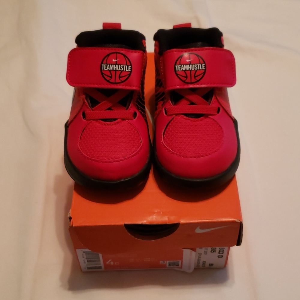 Toddler's Nike Sneakers